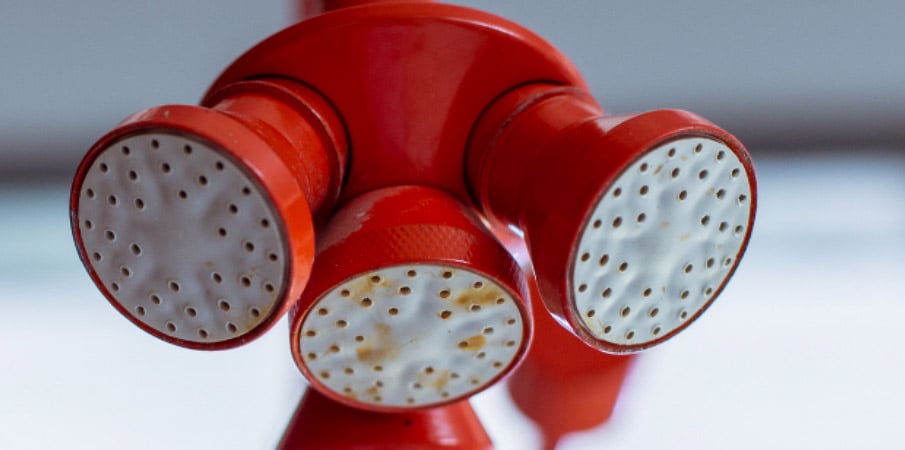 Quelle solution de rince oeil choisir en entreprise ?