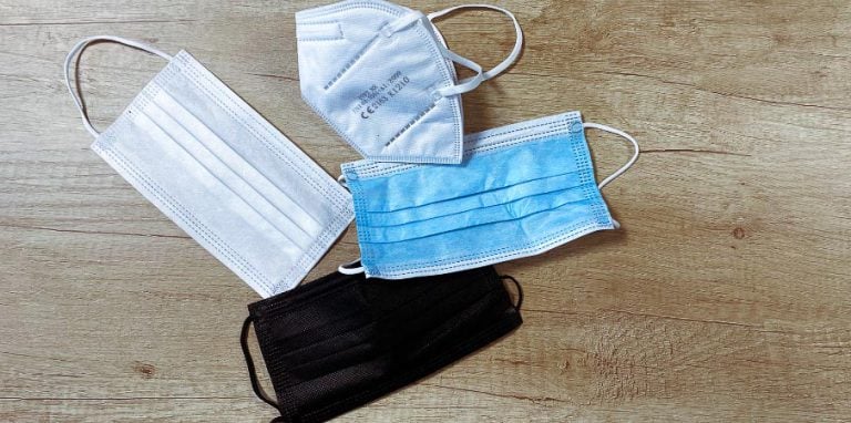 masque ffp2 chirurgical noir couleur blanc bleu