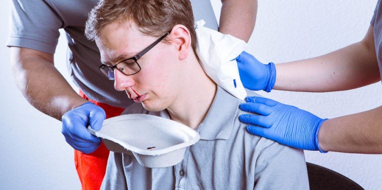 epistaxis sang nez reagir