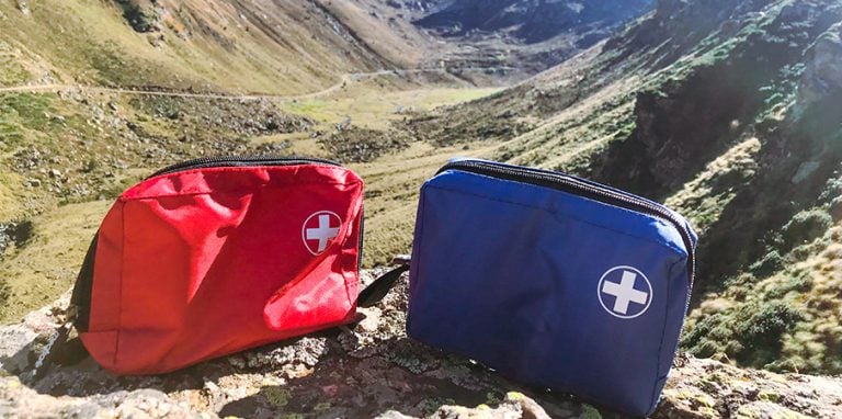 Trousse de secours randonnée