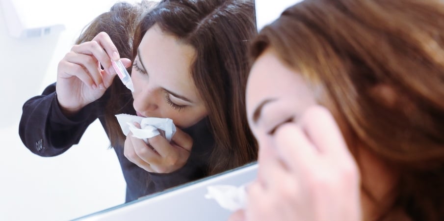 Lavage de nez avec de l'eau salée - Agoracadémie