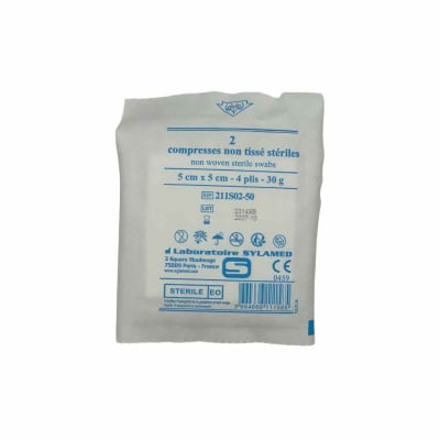 compresses non tissé stériles 5 x 5 cm