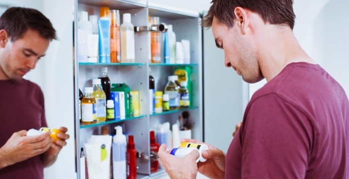 Armoire pharmacie