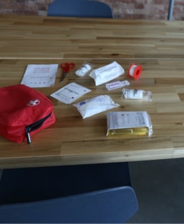 Trousse à pharmacie magasin