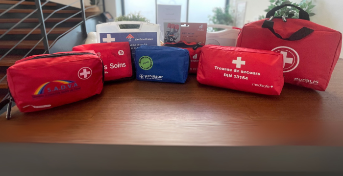 Lot trousse de secours personnaliser.